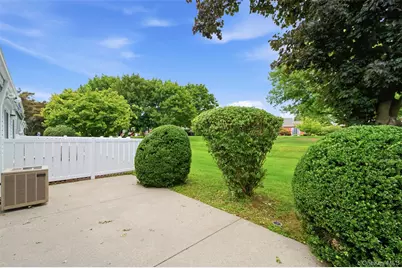 1006 Cabot Path, Saint James, NY 11780 - Photo 18