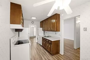 1006 Cabot Path, Saint James, NY 11780 - Photo 10