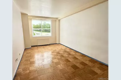 61-20 Grand Central Parkway #C102, Forest Hills, NY 11375 - Photo 4