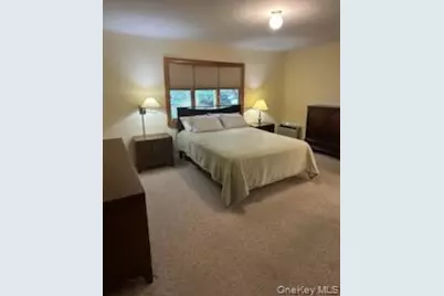 98 Wright Road, Rockville Centre, NY 11570 - Photo 10