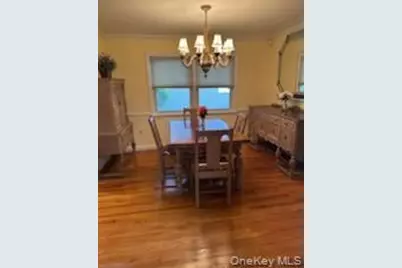 98 Wright Road, Rockville Centre, NY 11570 - Photo 4