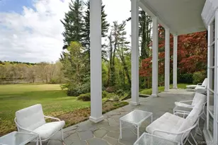 450 Oyster Bay Road, Locust Valley, NY 11560 - Photo 2