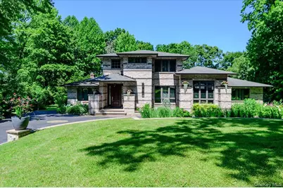 5 Jacquelyn Court, Dix Hills, NY 11746 - Photo 2