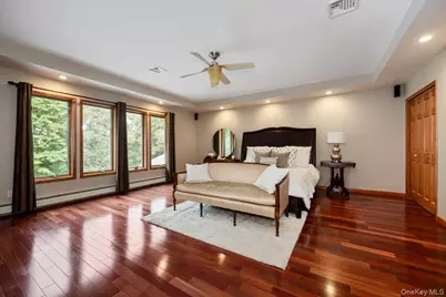 5 Jacquelyn Court, Dix Hills, NY 11746 - Photo 32