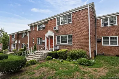 78-02 Cloverdale Boulevard #Upper, Bayside, NY 11364 - Photo 2