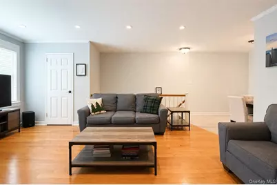 78-02 Cloverdale Boulevard #Upper, Bayside, NY 11364 - Photo 10