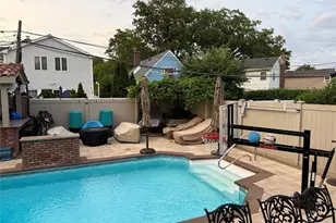 157-35 19th Ave, Whitestone, NY 11357 - Photo 14