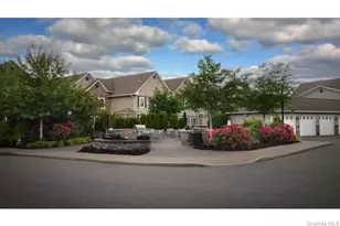 1109 Dolphin Ln, Holbrook, NY 11741 - Photo 2