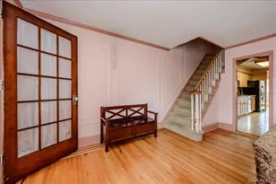 390 Cochran Pl, Valley Stream, NY 11581 - Photo 4