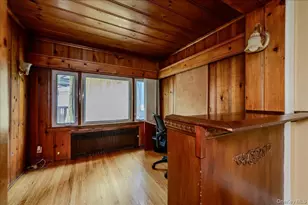 390 Cochran Pl, Valley Stream, NY 11581 - Photo 16