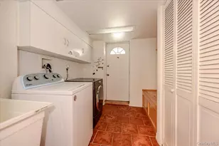 390 Cochran Pl, Valley Stream, NY 11581 - Photo 26