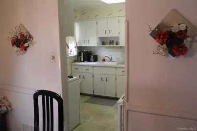 120 N Terrace Place, Valley Stream, NY 11580 - Photo 20