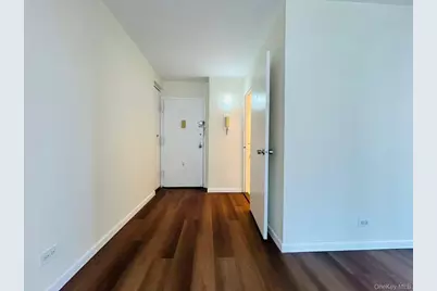 138-35 Elder Avenue #9DA, Flushing, NY 11355 - Photo 6