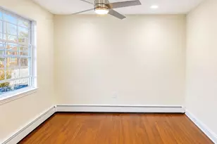 104-02 169th St, Jamaica, NY 11433 - Photo 10
