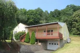 33 Meadow Ave, Chester, NY 10918 - Photo 2