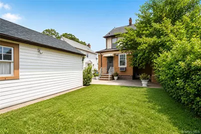 147-27 20th Avenue, Whitestone, NY 11357 - Photo 4