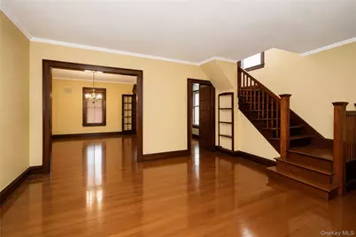 147-27 20th Avenue, Whitestone, NY 11357 - Photo 8