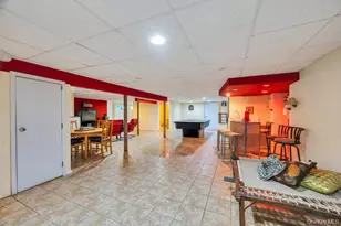 28 Penn Dr, Dix Hills, NY 11746 - Photo 24