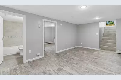 957 Bellmore Avenue, Central Islip, NY 11722 - Photo 28