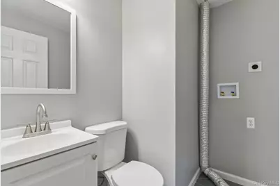 957 Bellmore Avenue, Central Islip, NY 11722 - Photo 30