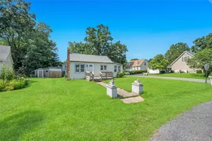 34 Shore Dr, Elizaville, NY 12523 - Photo 2