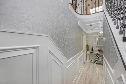 17 E Lincoln Avenue, Massapequa, NY 11758 - Photo 32