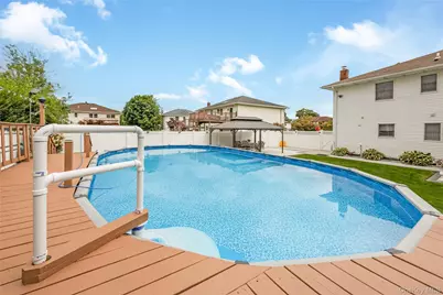 17 E Lincoln Avenue, Massapequa, NY 11758 - Photo 10