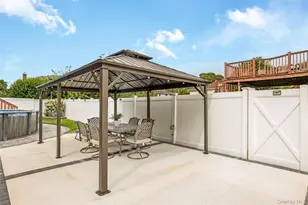 17 E Lincoln Ave, Massapequa, NY 11758 - Photo 4