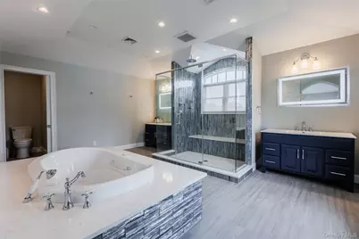 401 Little East Neck Road S, Babylon, NY 11702 - Photo 24