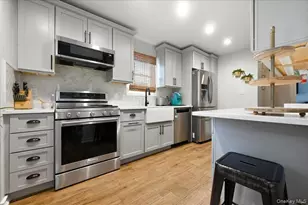 710 Premier Blvd, New Hyde Park, NY 11040 - Photo 10
