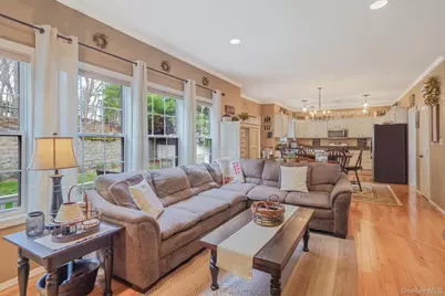 52 Shady View Crossing, Manorville, NY 11949 - Photo 14