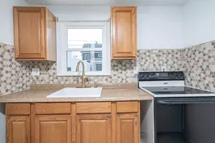 18 Old Farm Rd, Levittown, NY 11756 - Photo 16