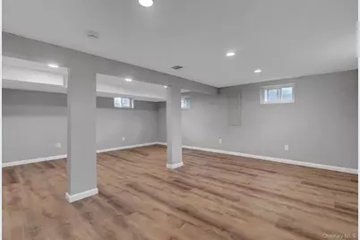 47 Hayrick Lane, Commack, NY 11725 - Photo 28