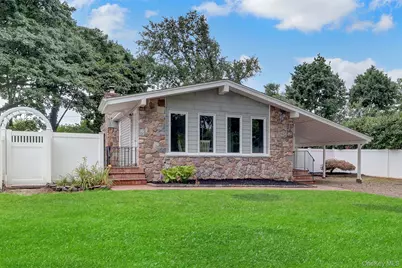 47 Hayrick Lane, Commack, NY 11725 - Photo 4