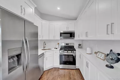 47 Hayrick Lane, Commack, NY 11725 - Photo 10
