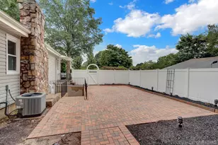 47 Hayrick Ln, Commack, NY 11725 - Photo 32
