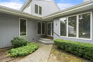1 Gerriet Ct, Northport, NY 11768 - Photo 2