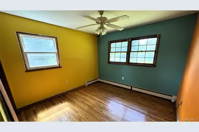 296 Greeves Road, New Hampton, NY 10958 - Photo 16