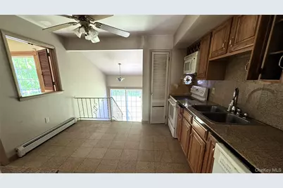 296 Greeves Road, New Hampton, NY 10958 - Photo 14