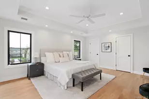 11 Forest Ln, Westbury, NY 11590 - Photo 18