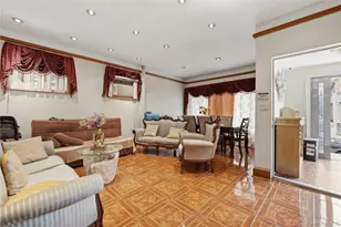 95-11 Cresskill Pl, Jamaica, NY 11435 - Photo 2