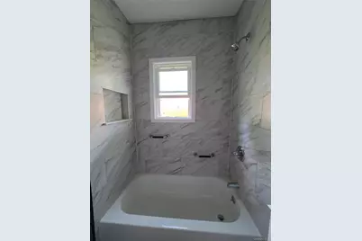 11 White Plains Avenue #1E, Elmsford, NY 10523 - Photo 10