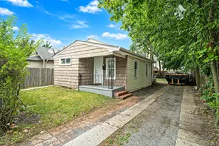 263 Valcour Ave, Uniondale, NY 11553 - Photo 2