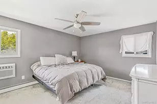 14 Wellbrock St, Lindenhurst, NY 11757 - Photo 20