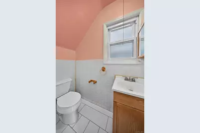 7129 Manse Street, Forest Hills, NY 11375 - Photo 12