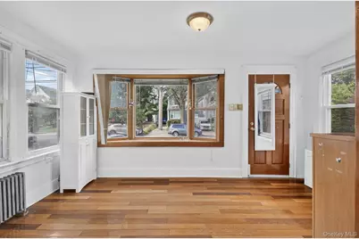 7129 Manse Street, Forest Hills, NY 11375 - Photo 2