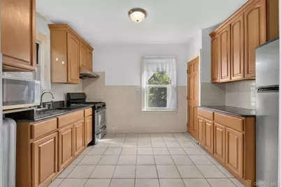 7129 Manse Street, Forest Hills, NY 11375 - Photo 8