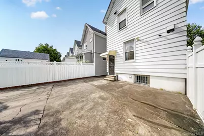7129 Manse Street, Forest Hills, NY 11375 - Photo 22