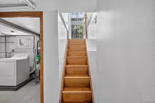 71-29 Manse St, Forest Hills, NY 11375 - Photo 18