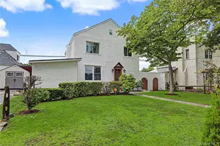 25 Longmeadow Rd, Yonkers, NY 10704 - Photo 2